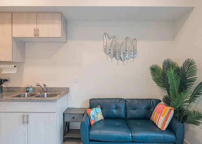 Holiday home Sunshine & Serenity! Large Pool And Fitness Center *