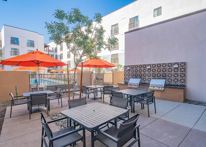 Holiday home Sunshine & Serenity! Large Pool And Fitness Center Phoenix